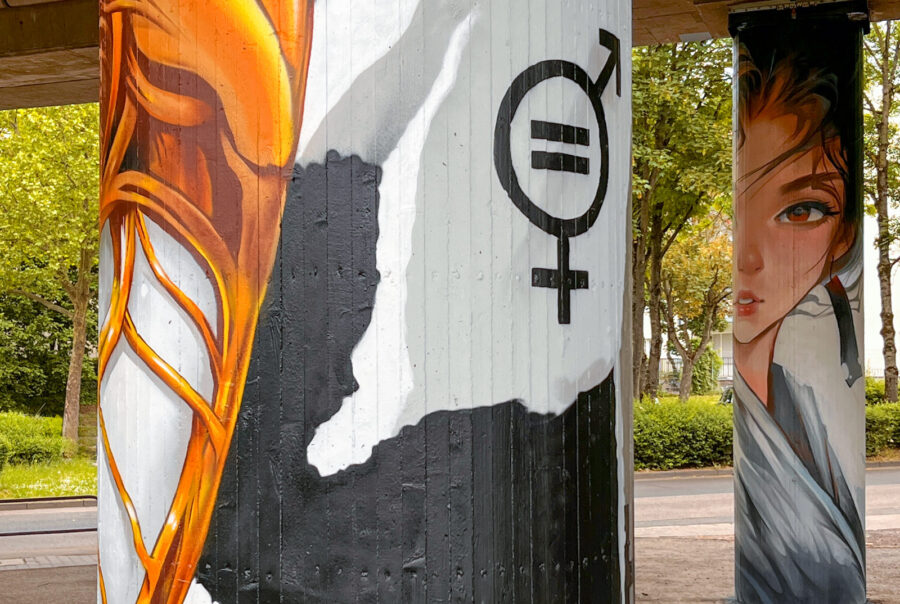 10 Säulen, 10 Künstler*innen, 10 Bilder in Frankfurt-Ginnheim