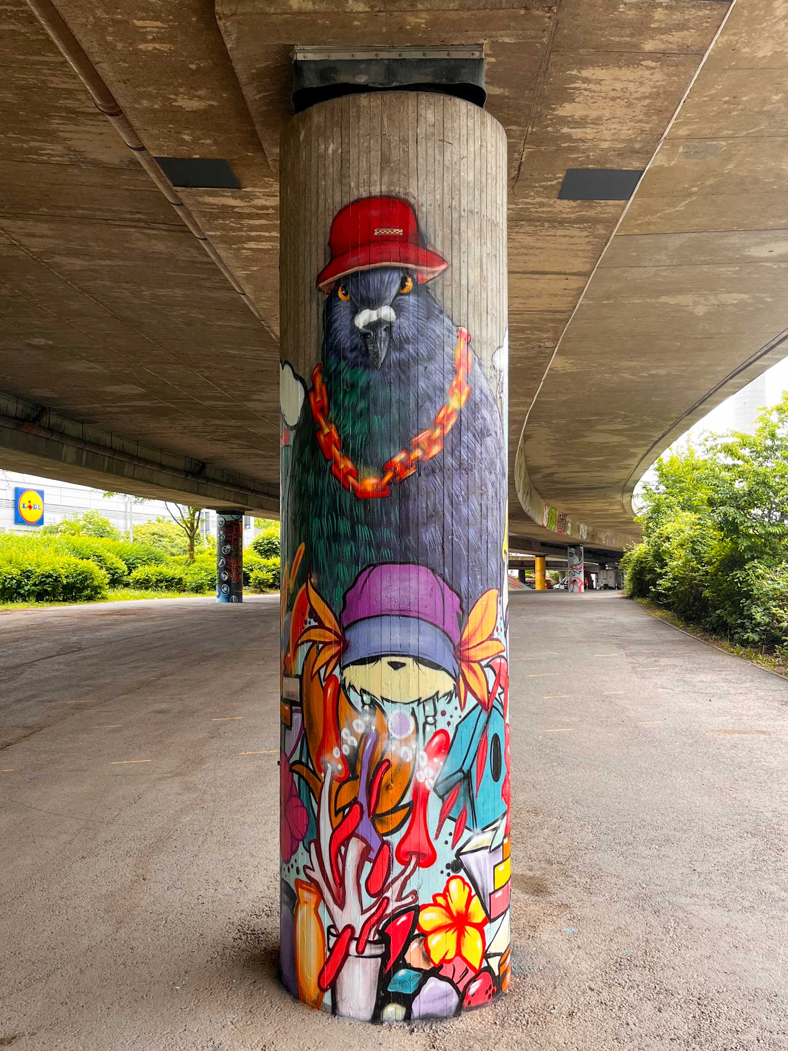 10 Säulen, 10 Künstler*innen, 10 Bilder in Frankfurt-Ginnheim