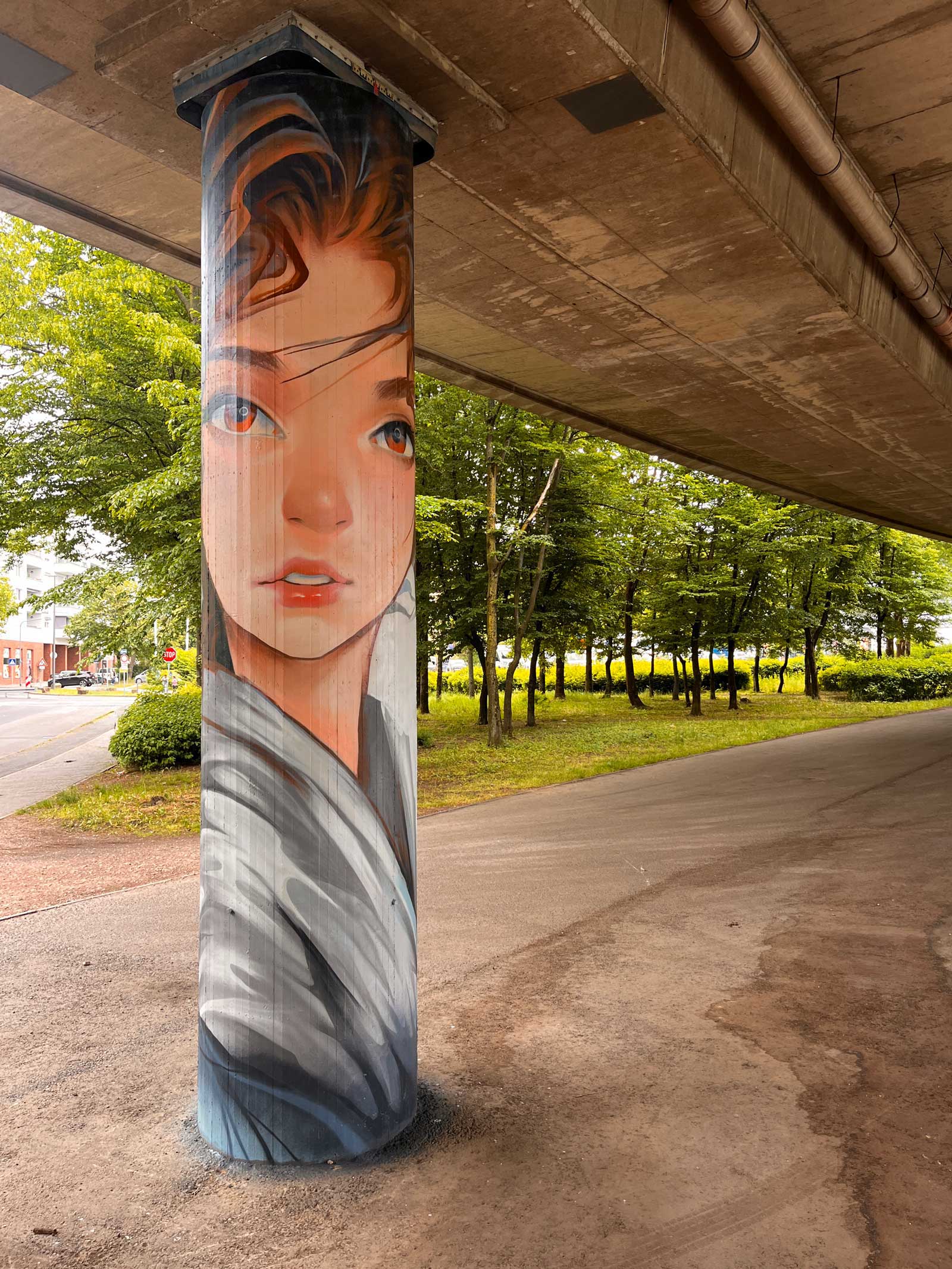 Der Kunstwerker: 10 Säulen, 10 Künstler*innen, 10 Bilder in Frankfurt-Ginnheim