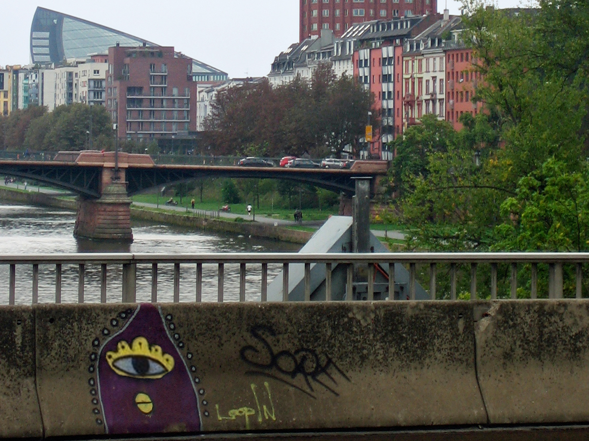 Streetart in Frankfurt: Loopin (2011)
