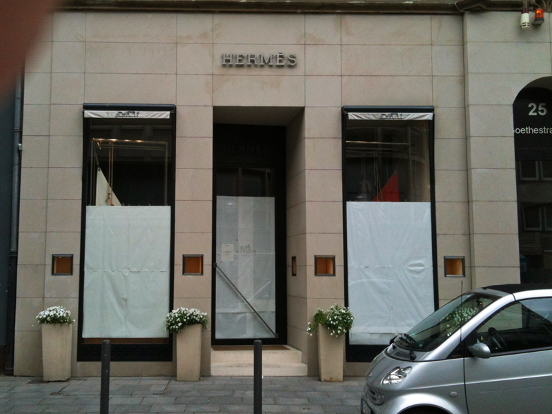 blockupy frankfurt hermes Gothestraße in Frankfurt schützt sich Blockupy