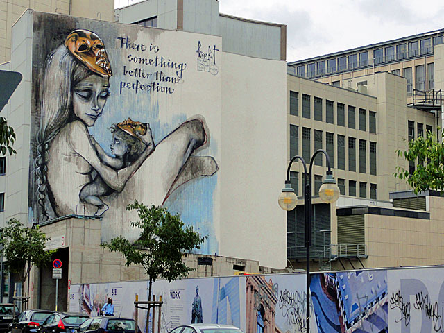 herakut-mural-in-frankfurt-03-copyright-beachten