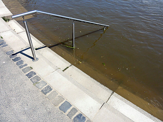 Hochwasserlage am Mainufer in Frankfurt-Höchst