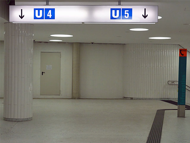 u-bahn-station-dom-römer-frankfurt-zugang-u4-und-u5-neu