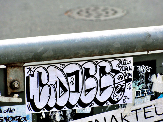 frankfurt-street-art-sticker-cdogg-2