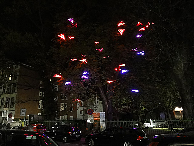 luminale-2014-frankfurt-naxos-organischer-lichtbaum