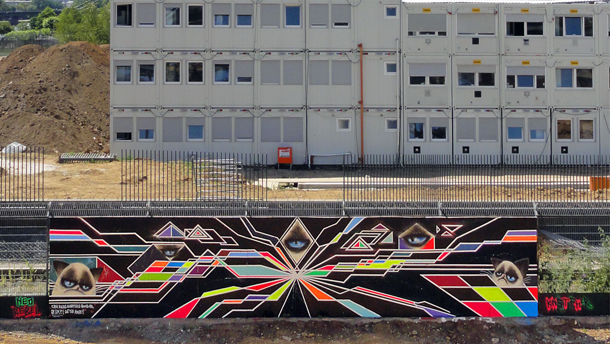 Graffiti in Frankfurt - Freiluftgalerie am Bauzaun der EZB / Neo Rebel + Knstfhler