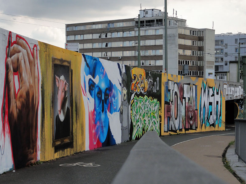 Graffiti in Frankfurt: 20years94 - Riederhöfe Hall Of Fame