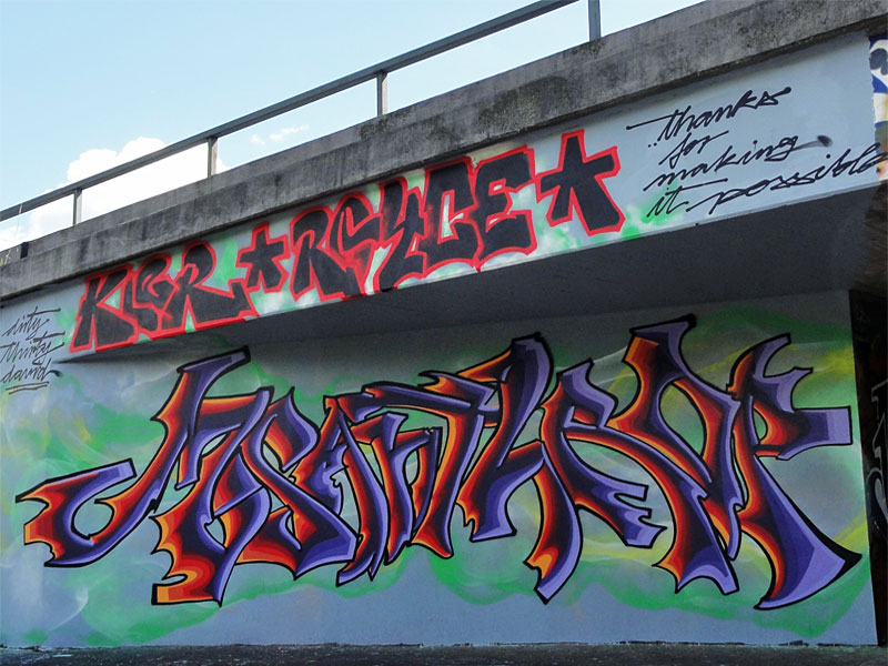 GRAFFITI-IN-FRANKFURT-HALL-OF-FAME-RATSWEGKREISEL-AUGUST-2014-MISANTROP