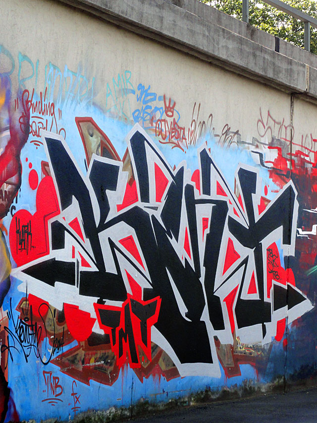 GRAFFITI IN FRANKFURT - HALL OF FAME RATSWEGKREISEL - AUGUST 2014 - KENT