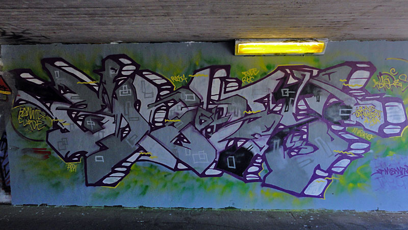 GRAFFITI IN FRANKFURT - HALL OF FAME RATSWEGKREISEL - AUGUST 2014