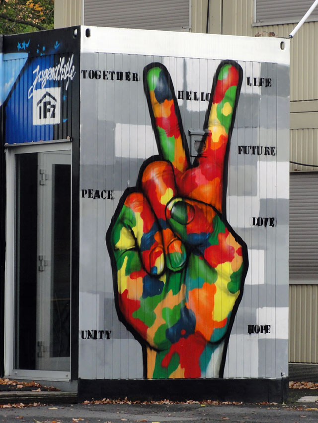 Mural Art in Frankfurt-Bockenheim: Schülercafé Mayday (2013)