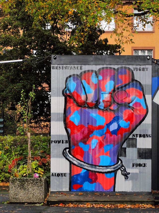 Mural Art in Frankfurt-Bockenheim: Schülercafé Mayday (2013)