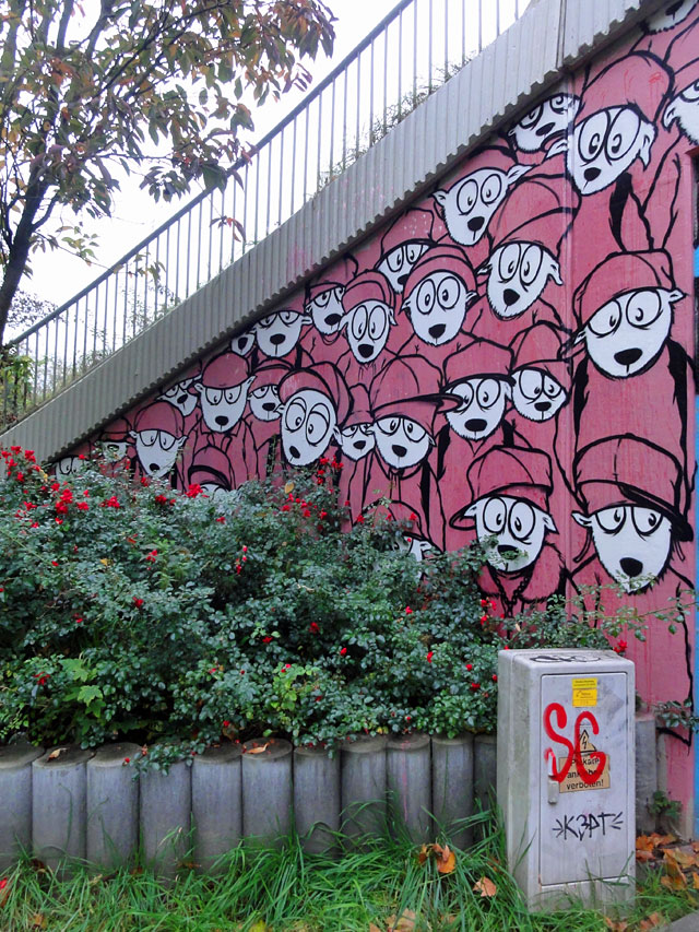 Graffiti in Frankfurt: Unterführung Rosa-Luxemburg-Straße