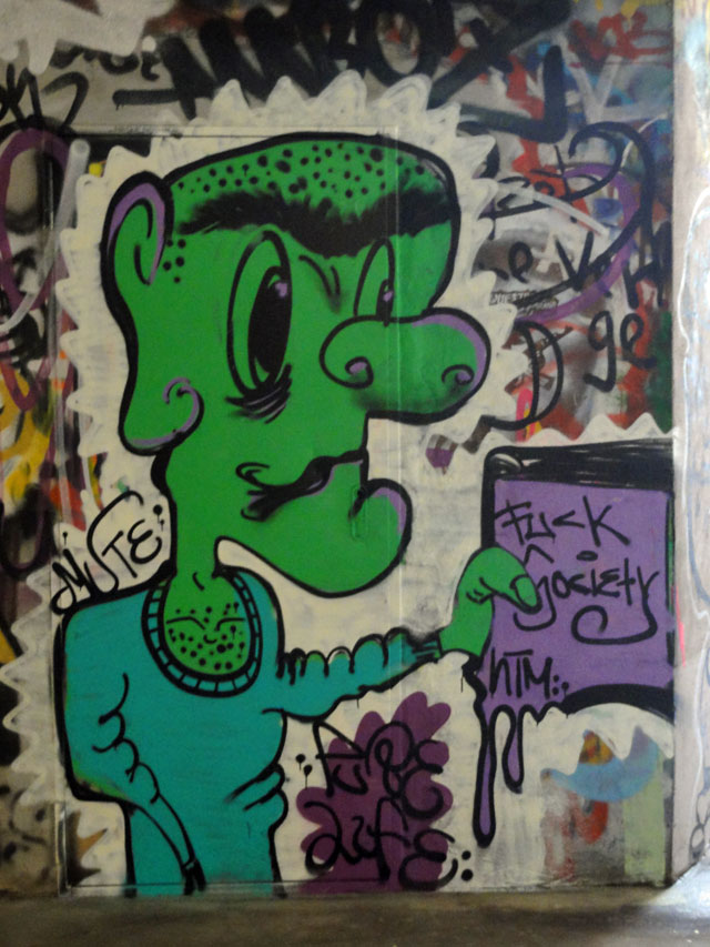 GRAFFITI IN FRANKFURT – HALL OF FAME RATSWEGKREISEL