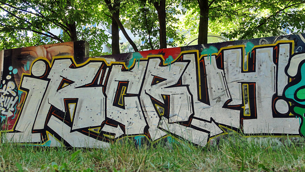 Graffiti beim Jugendhaus am Bügel