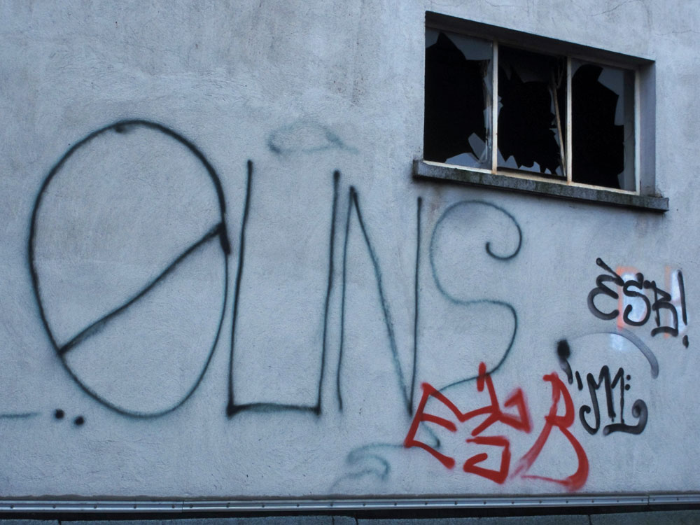 Graffiti rund um die Gewerbebrache "Teves"