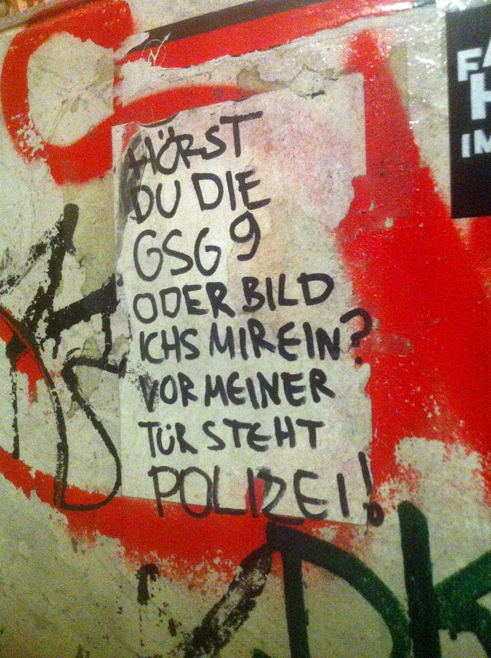Celo & Abdi - Hörst du die GSG 9 oder bild ich's mir ein?