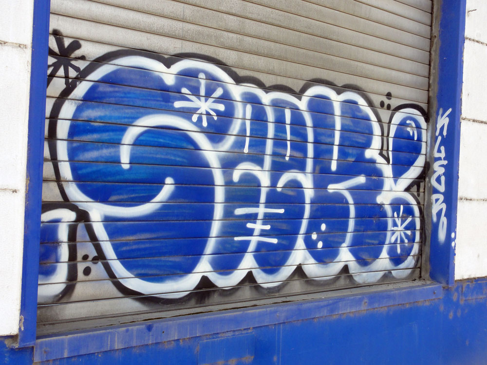 Shutter Art & Garage Door Graffiti in Frankfurt: SEEK