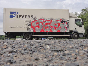 LKW mit SGE-Graffiti