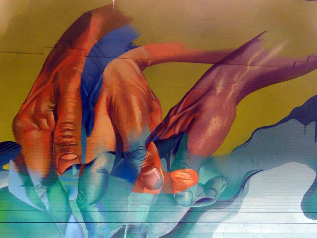 Hände-Graffiti in der Ostendstraße - Andreas von Chrzaowski, Samira von Chrzaowski und Does