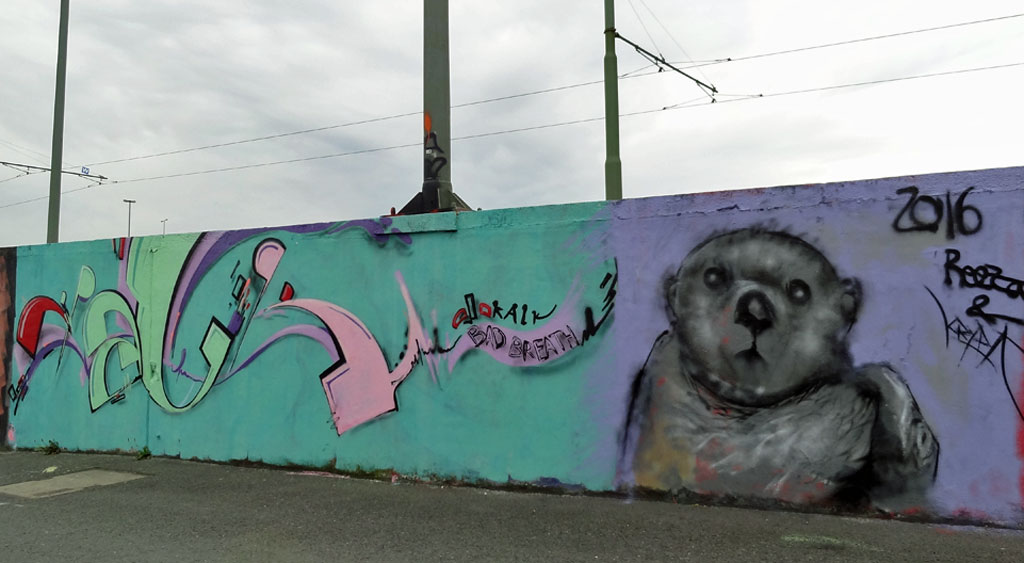 bad-breath-graffiti-hall-of-fame-am-ratswegkreisel