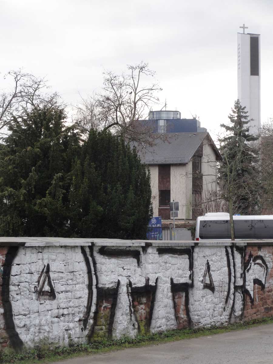 frankfurt-guenthersburgpark-graffiti-otto