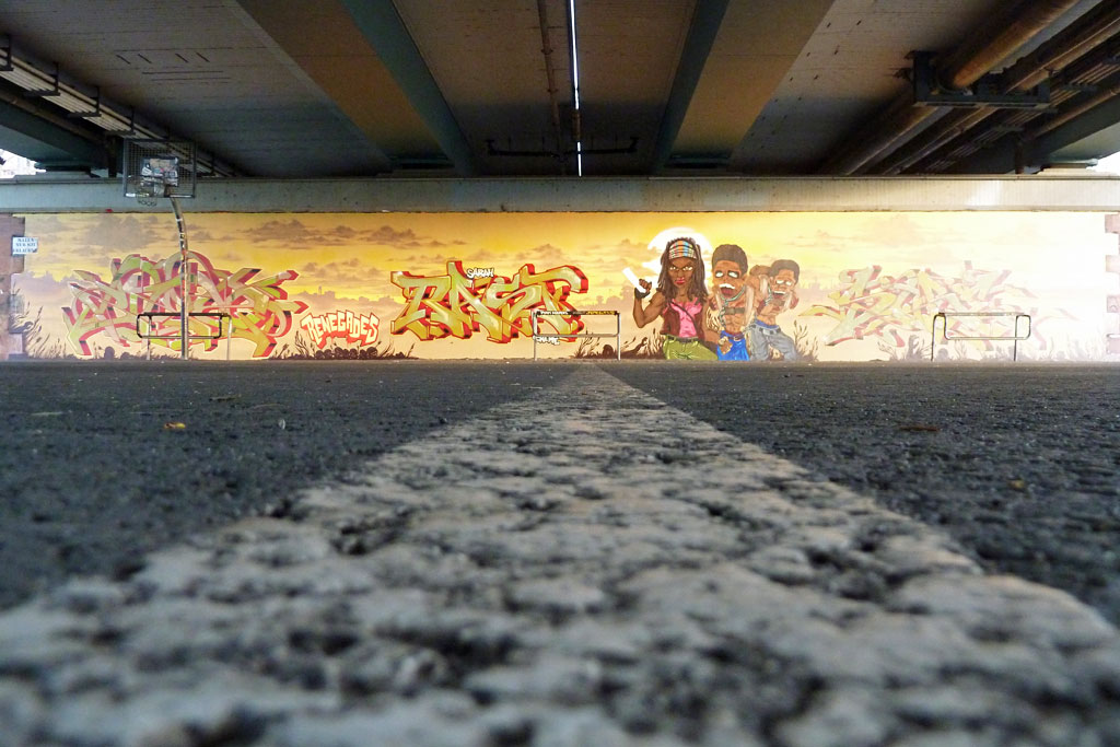 Graffiti in Frankfurt: Renegades-Mural an der Friedensbrücke