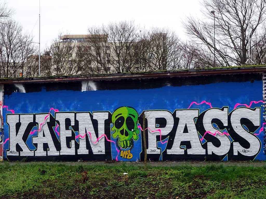 Graffiti in Bad Vilbel an der Freifläche am Freibad