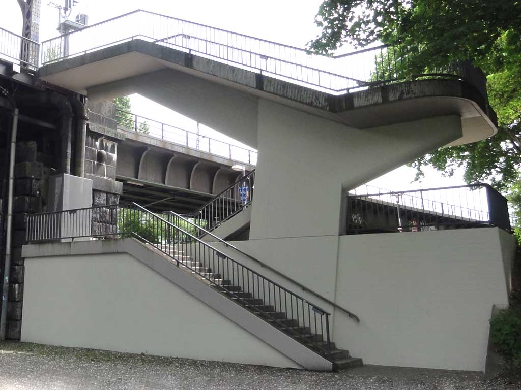 Treppen bei der Deutscherrnbrücke