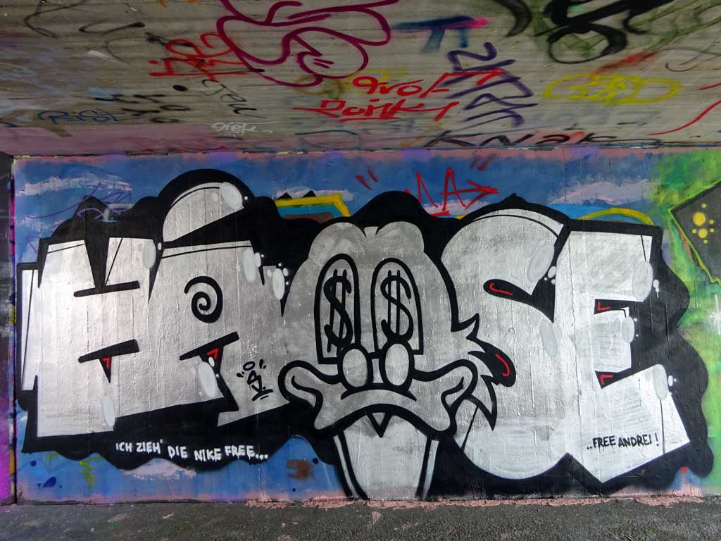 Hase-Graffiti an der Hall of Fame am Ratswegkreisel