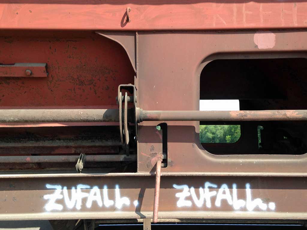 Güterzug mit Graffiti