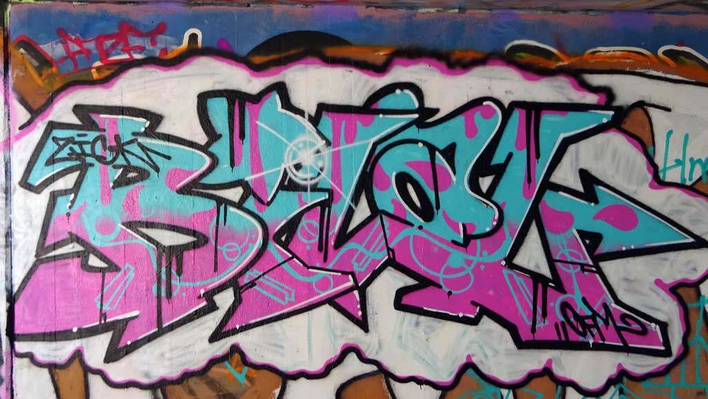 Graffiti am Ratswegkreisel in Frankfurt am Main