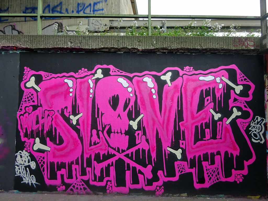 Slone-Graffiti bei der Hall of Fame in Frankfurt