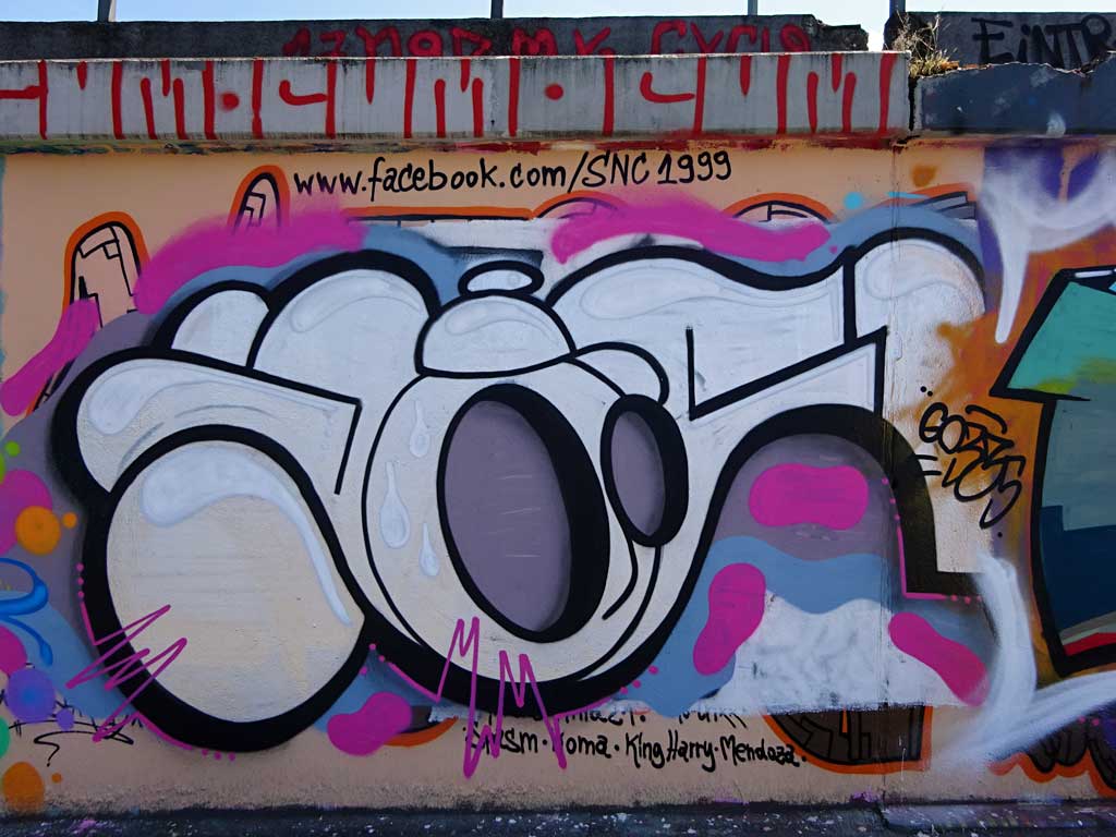 Graffiti bei der Hall of Fame in Frankfurt am Main