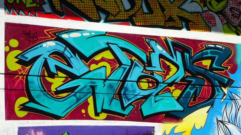 Graffiti in Frankfurt - Comic-Art-Wall am Niddapark