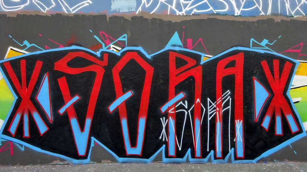 Sora-Graffiti bei der Hall of Fame in Frankfurt