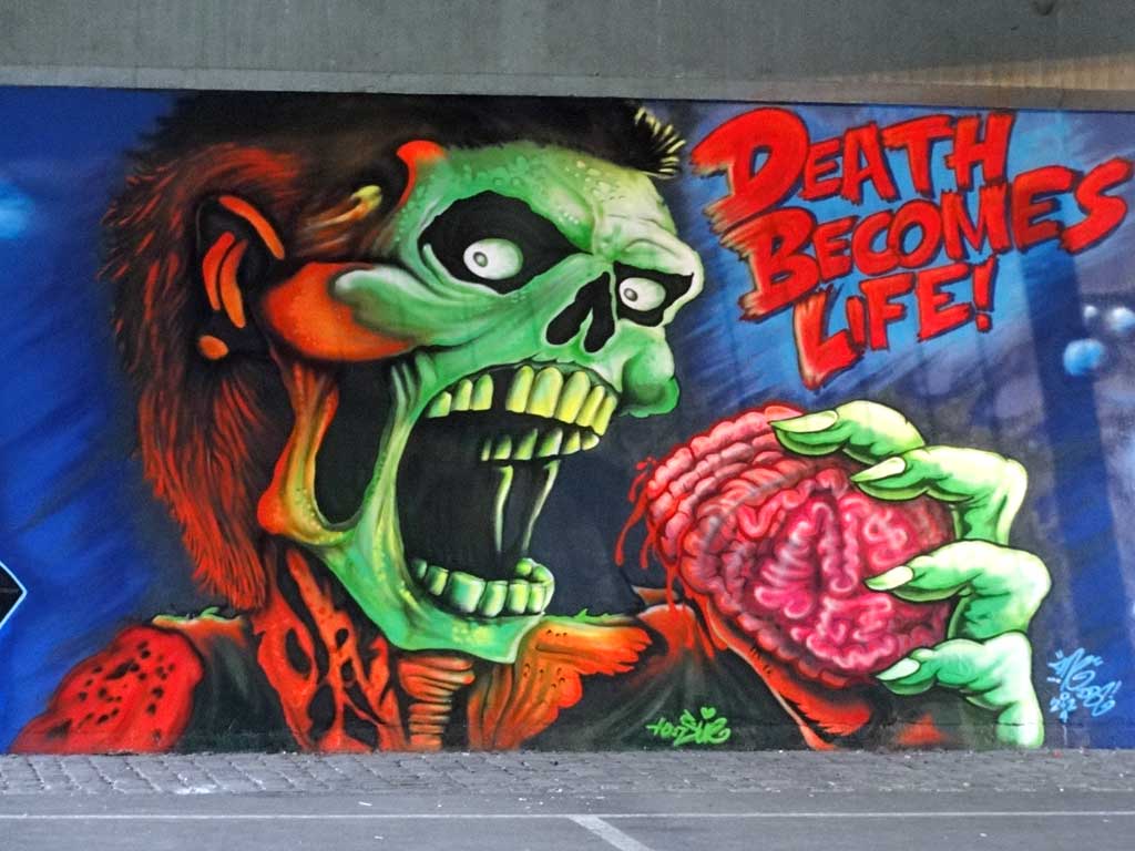 Graffiti in Frankfurt - Death becomes life!