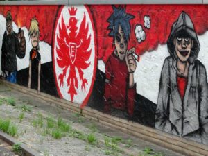 Graffiti-Wandbilld „Eintracht Frankfurt x Gorillaz“