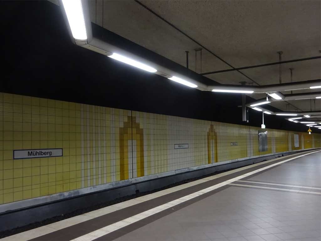 Graffitientfernung in der S-Bahn-Station Mühlberg