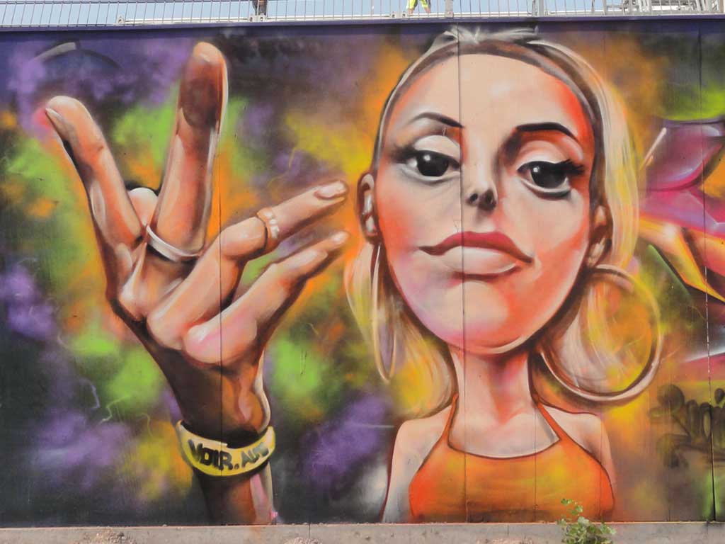 Voir-Graffiti in Frankfurt