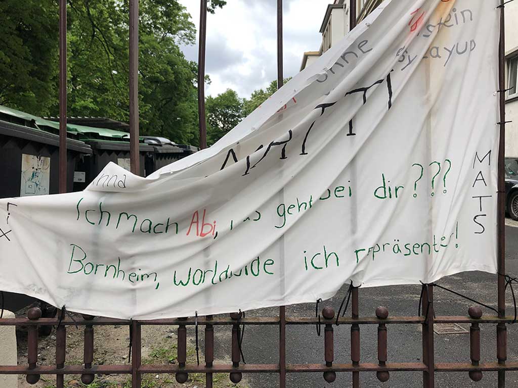 Abi-Banner in Frankfurt - Celo & Abdi - Was geht bei dir?