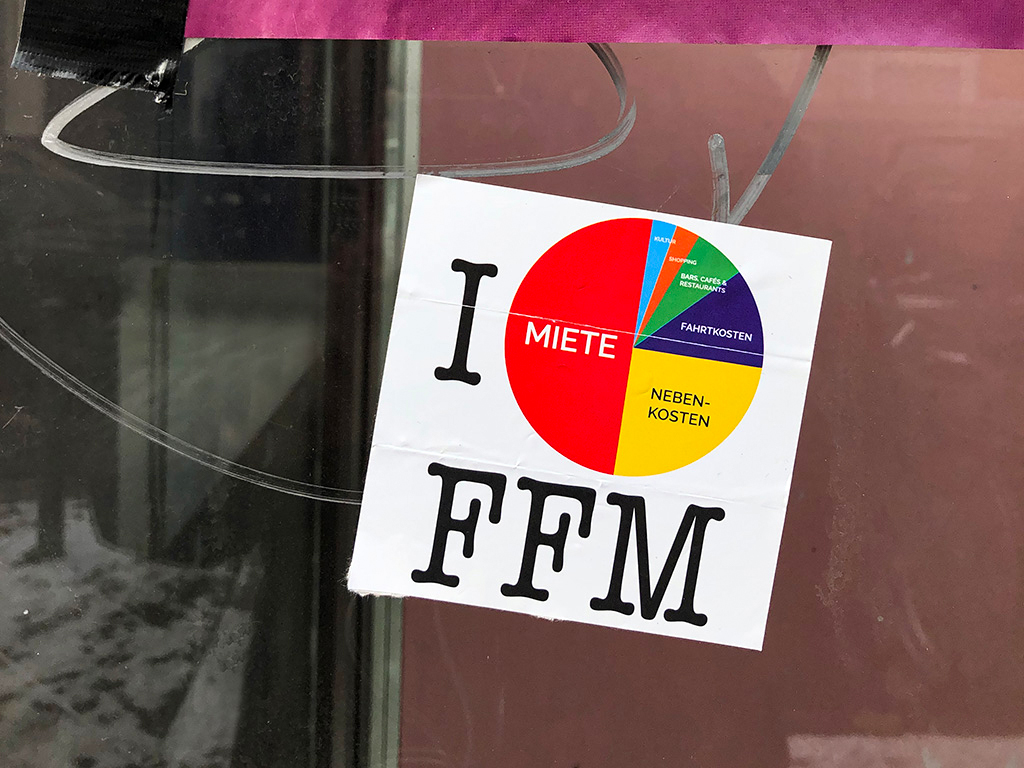 Abwandlung des I love NY Logo: I LOVE FFM mit Kosten-Diagramm statt Herz