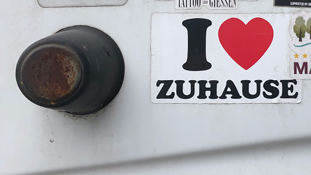 Abwandlung des I LOVE NY Logos in I LOVE ZUHAUSE