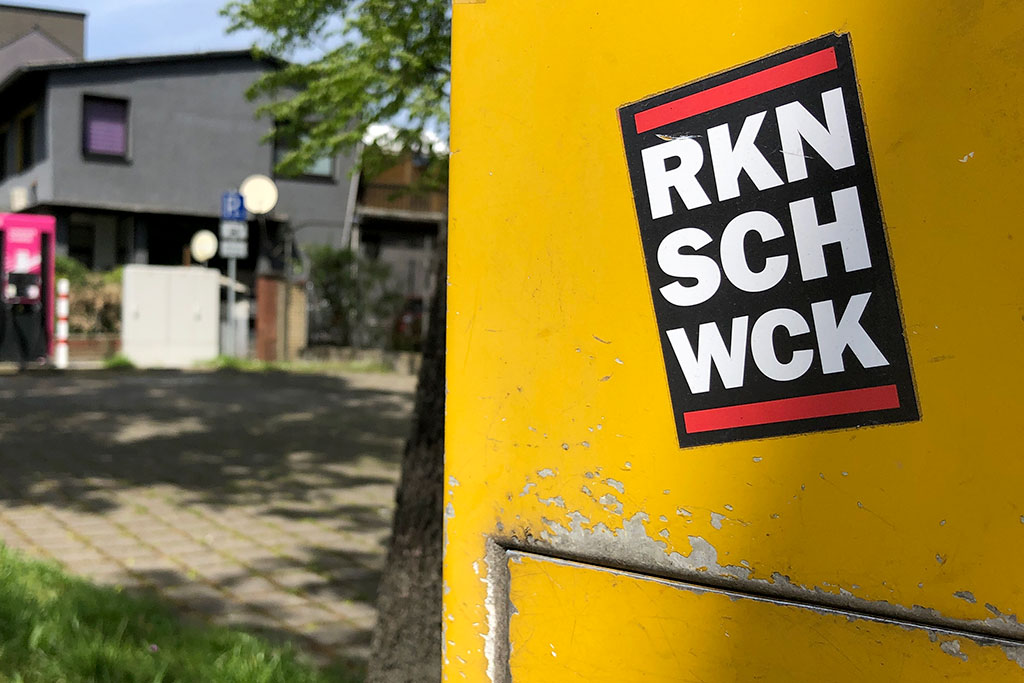 Abwandlung des RUN DMC Logos: RKN SCH WCK