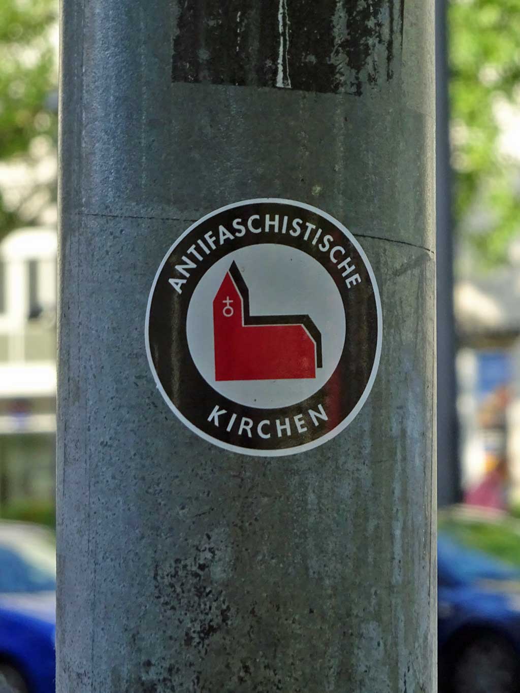 Aufkleber-Varianten zum Logo der Antifaschistische Aktion
