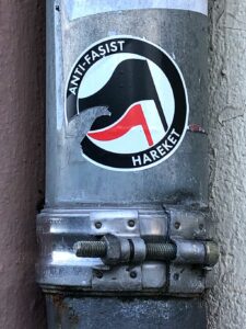 Antifaschistische Aktion - Logo-Meme