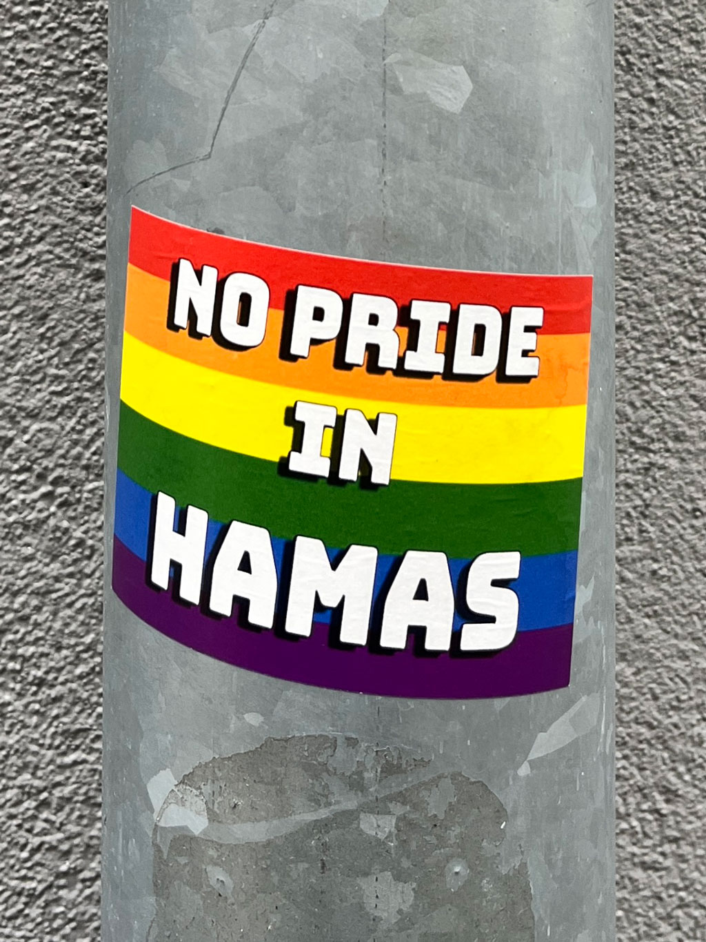 Aufkleber, Banner, Sprüche und Zettel in Frankfurt zum Krieg zwischen Israel und Palästina bzw. der Hamas