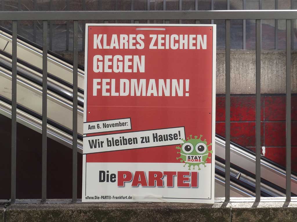 Aufkleber, Plakate und Sprüche rund um Peter Feldmann (2022)