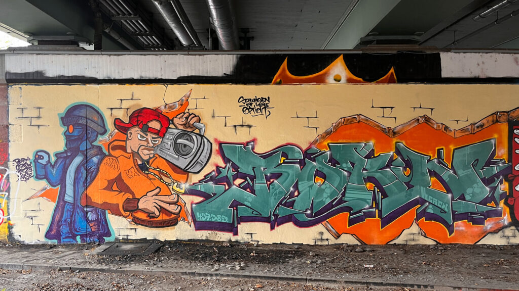 Born-Equal-Wall an der Friedensbrücke Frankfurt